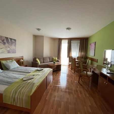 Rosemary Apartmanok, Rose, Lili, Mary1, Mary2 Hajdúszoboszló Exteriör bild