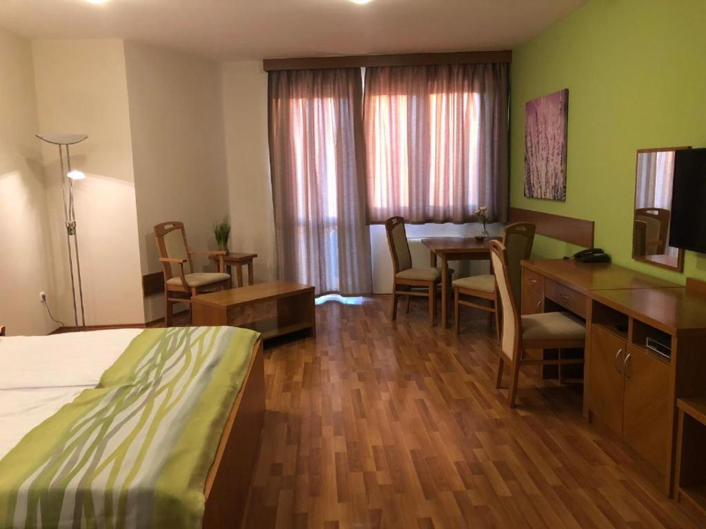 Rosemary Apartmanok, Rose, Lili, Mary1, Mary2 Hajdúszoboszló Exteriör bild